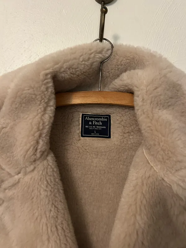Abercrombie & Fitch Motto Fur Jacket - Image 5