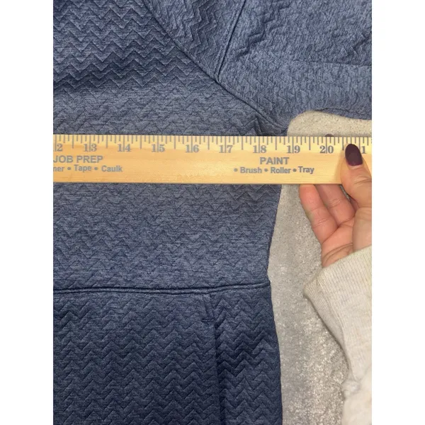 L.L Bean Women's Navy Blue FlexForward Quilted Half - Image 6