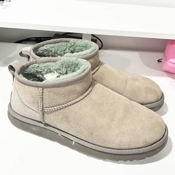 UGG Women’s Grey Sherpa Classic Ultra Mini Boot Size 8 - Image 3