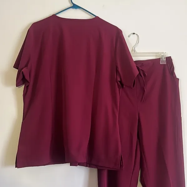 Dagacci stretch scrubs Size L - Image 7