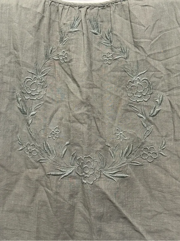 Candace Cameron Bure Sage Green Floral Embroidery Cotton Short Sleeve Top Large - Image 3