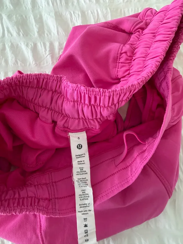 Lululemon Hot Hot Shorts - Image 4