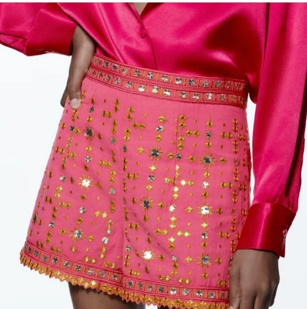 ✨ ZARA Fuchsia Pink Mirror Embroidered Shorts - Boho Festival High-Waisted Size S - Image 4
