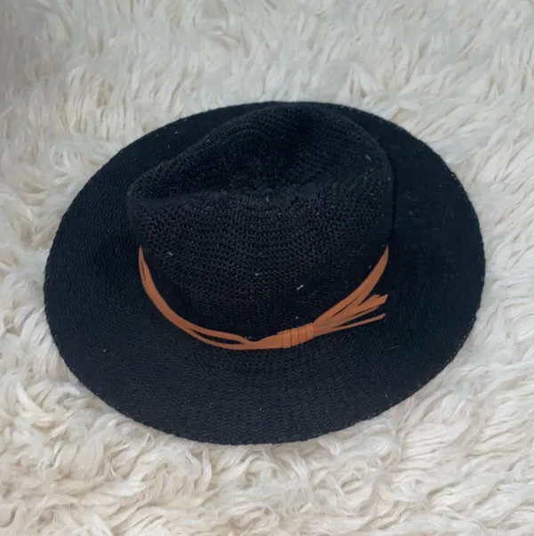 Boutique Black Floppy Hat - Image 2