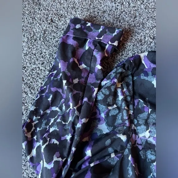 Zengery purple and black leopard print raincoat size (2)‎ large - Image 9