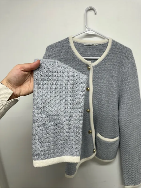 Abercrombie & Fitch Light Blue Textured Crewneck Cardigan with Cream Trim - Image 7