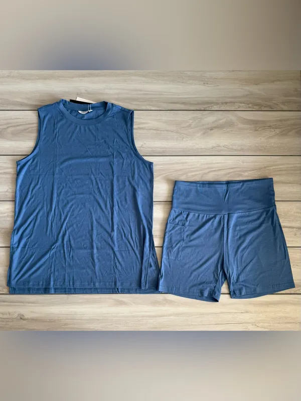 Pretty Garden 2 Piece Short Set Blue Large NWT IN PACKAGE - Image 4