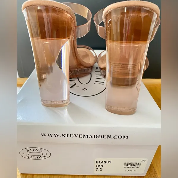 Steve Madden Glassy Tan heels - Image 5