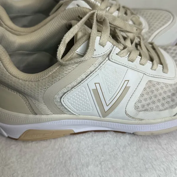Vionic Women’s Walk Strider White and Cream walking Shoes with Mesh Support - Image 3