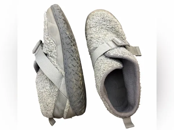 Chaco Ramble Fluff Slippers Women's size 9 Gray - Image 2