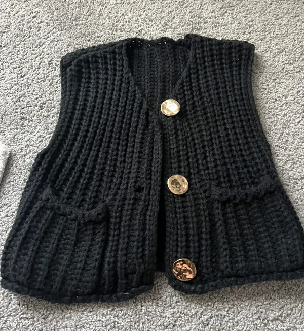 Black Knitted Vest Size XS - Image 5