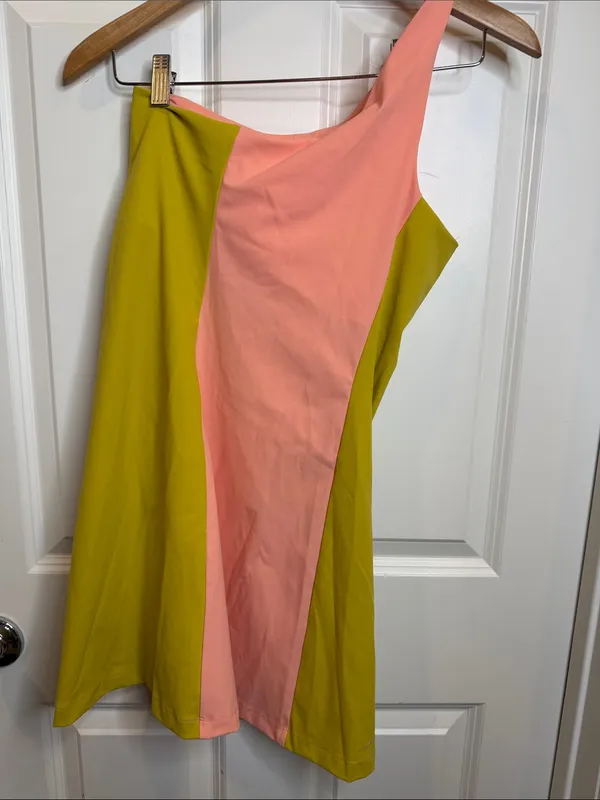 Outdoor Voices Coral and Chartreuse One-Shoulder Mini Dress sz Small - Image 4