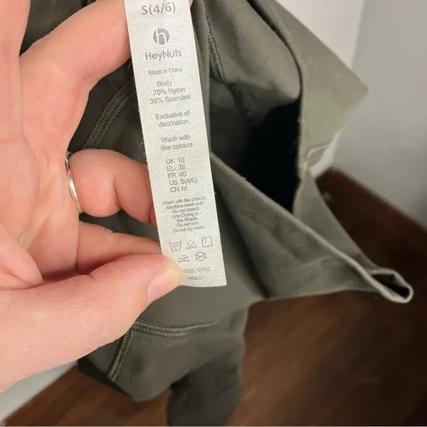Heynuts dark olive green leggings with pockets size small (4-6)‎ - Image 5
