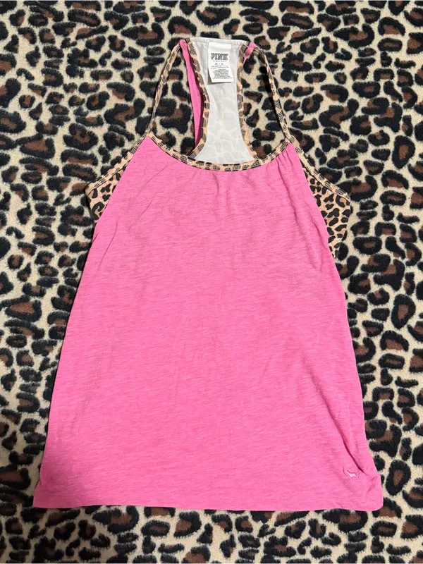 2000s vintage style 2014 victoria secret pink tank top with leopard print bra - Image 3