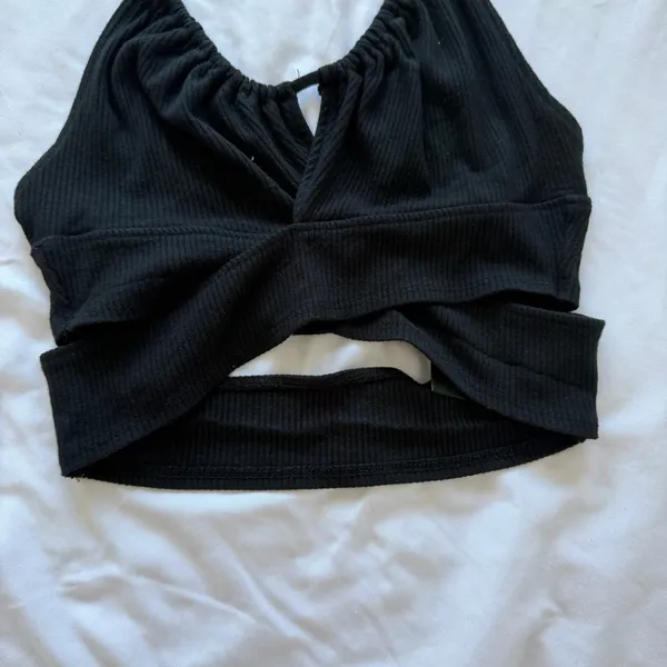Urban outfitters black halter top - Image 4