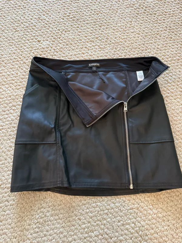 Express Black Faux Leather Mini Skirt with Silver Zip - Image 2