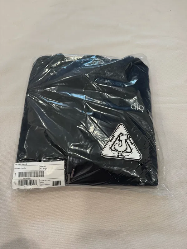Alo hoodie Small size Black - Image 5