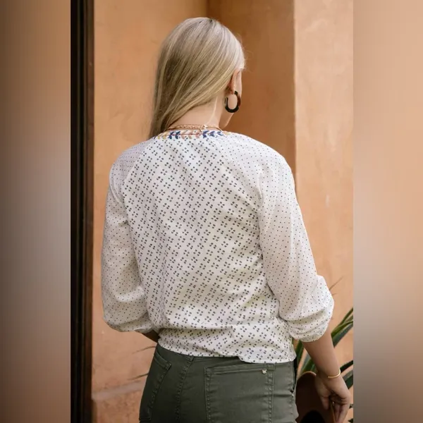 NWT Bohme Spanish Embroidered White Top Tassels Gold Beading M - Image 6