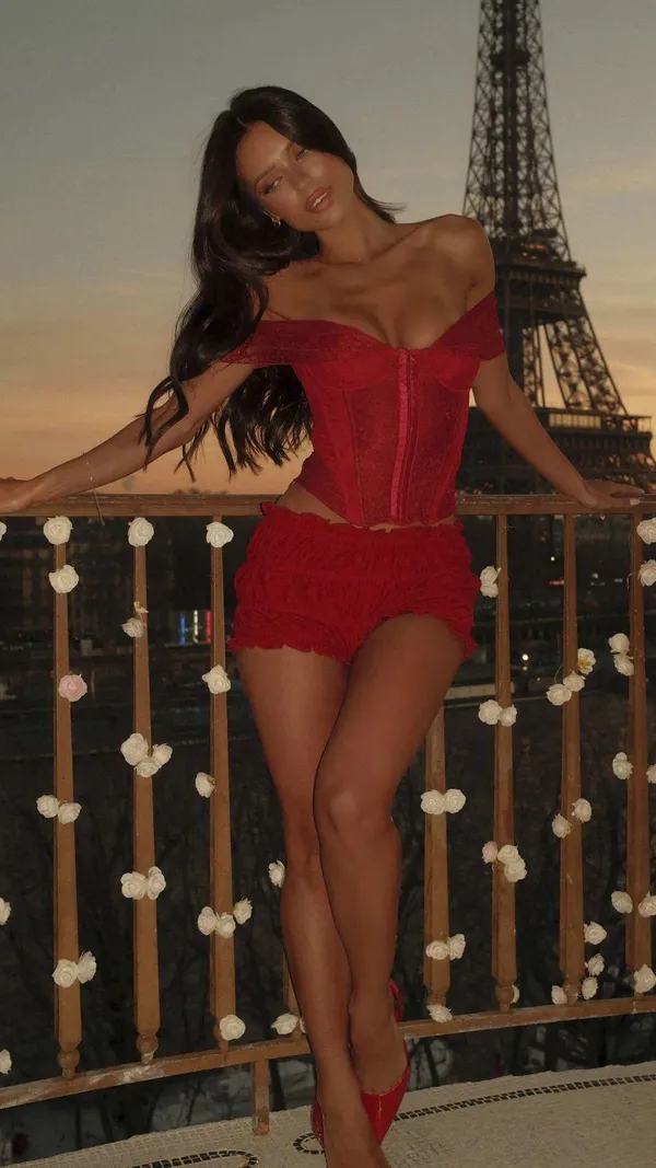 Outcast Clothing Philippa Top Deep Red - Image 2