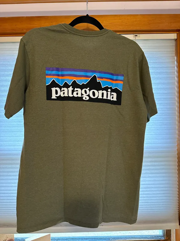 Patagonia T-shirt - Image 3
