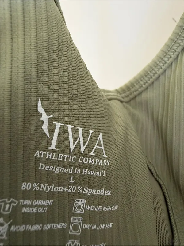 Iwa Company robbed twist back sports bra activewear athleisure gym yoga hiking - Image 4