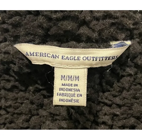 American Eagle OUTFITTERS Green Camo Cropped Fleece Sherpa Jacket - Image 2
