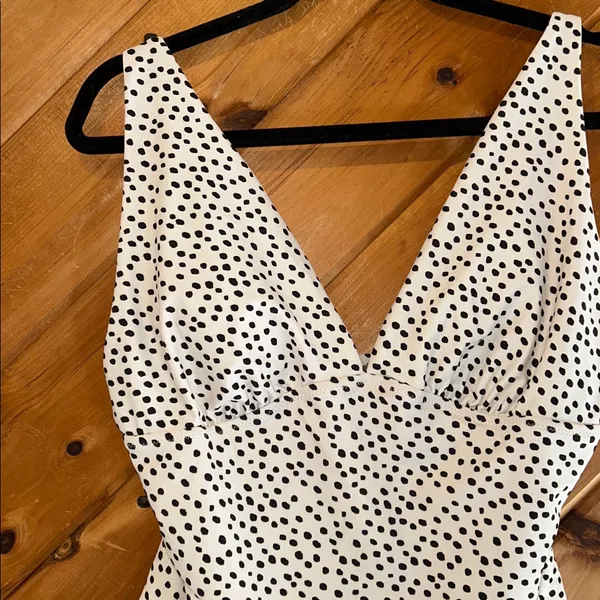 Old navy ruched black & white cheetah print one piece swimsuit - Image 3