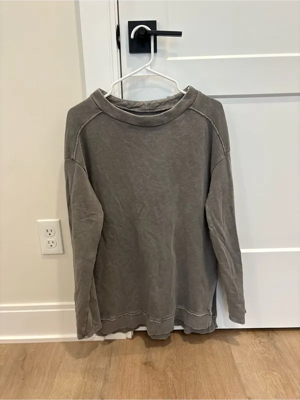 Pilcro by Anthropologie Grey Washed Crewneck Size Meidum - Image 2