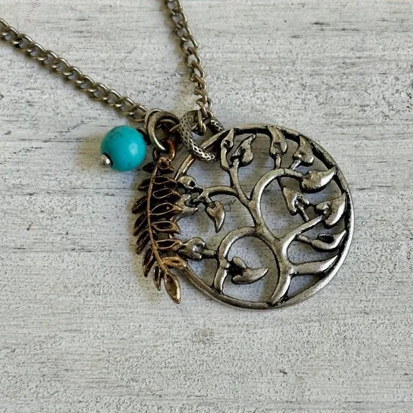 Silver tone tree charm pendant necklace - Image 6