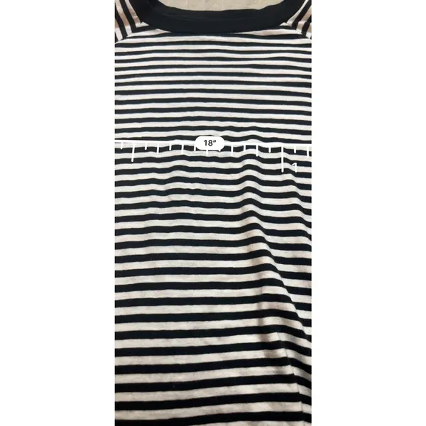 Levi's Women's Short Sleeve Game Day T-shirt - Black/white Small New - Image 4