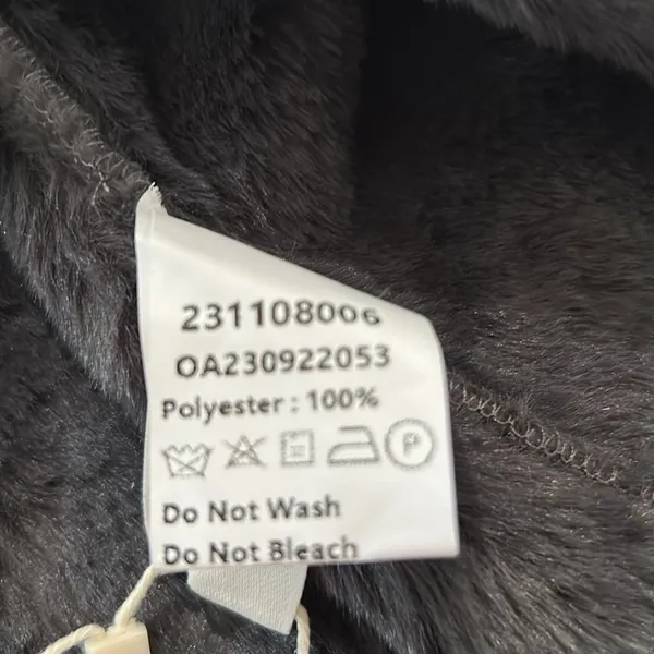 Woman’s Commense Gray Teddy Jacket with Faux Fur Trim Size Small - Image 7