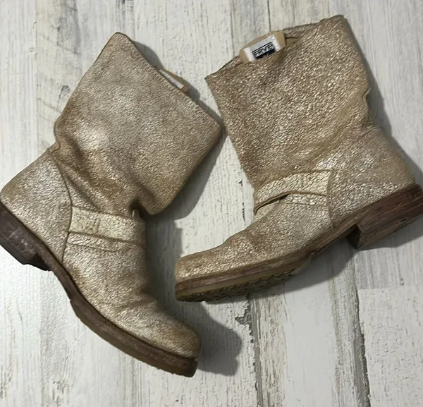Frye Veronica Short Boot Leather Slip on Boots Size 6 - Image 5