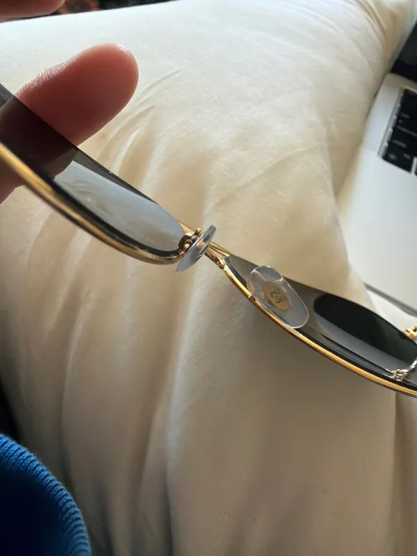 Ray-Ban Aviator Gold and case  - Image 11