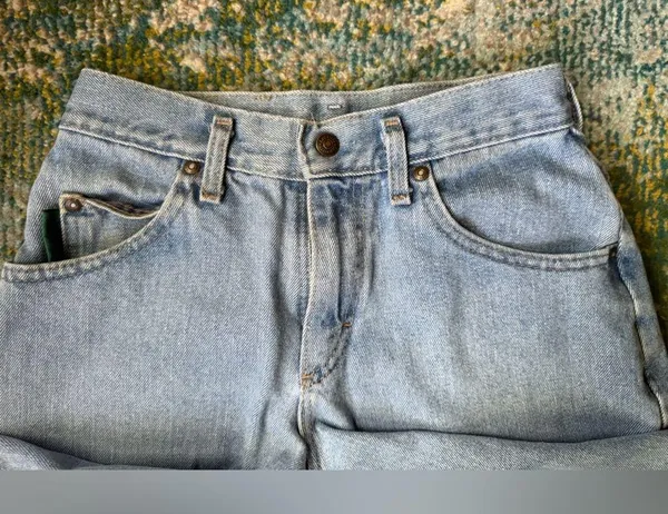Vintage Ecolojeans by Lee long denim jean shorts, size 14 regular - Image 8