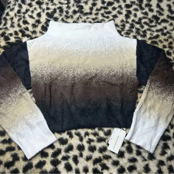 Commense Dawn Ombre Fuzzy Off The Shoulder Cropped Sweater XL NWT - Image 2