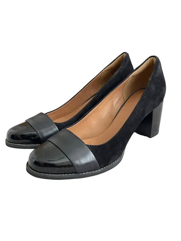 Clark’s Artisan Tarah Brae Suede Block Heel Shoes Women’s Size 9.5Black - Image 3