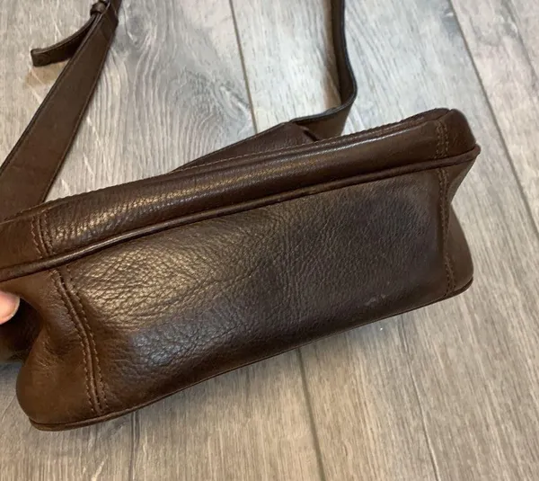 Vintage Wilson’s Leather Dark Brown Leather Purse - Image 3