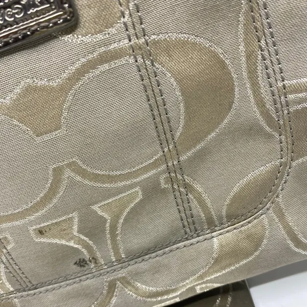 COACH M Size Tan Signatur Jacquard Fabric Handbag - Image 6