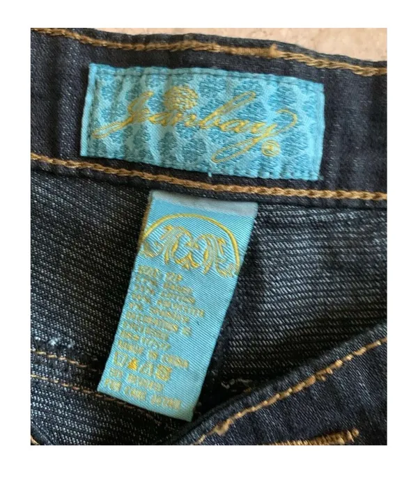 Embroidered dark wash jeans - Image 9