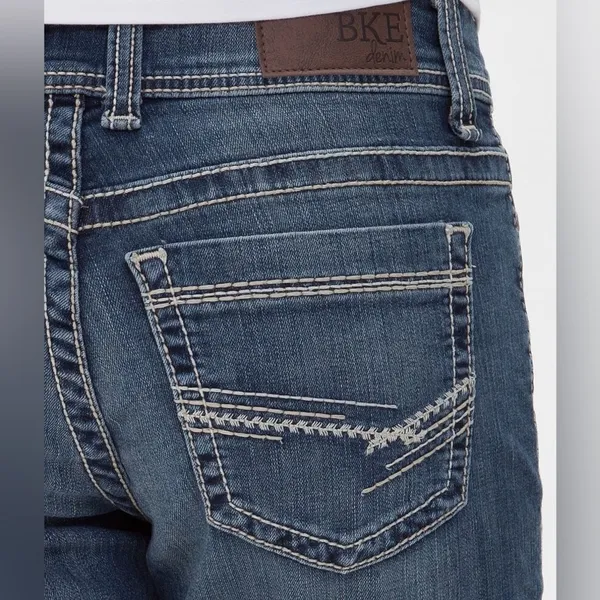 BKE Dakota Bermuda Stretch Short - Image 8
