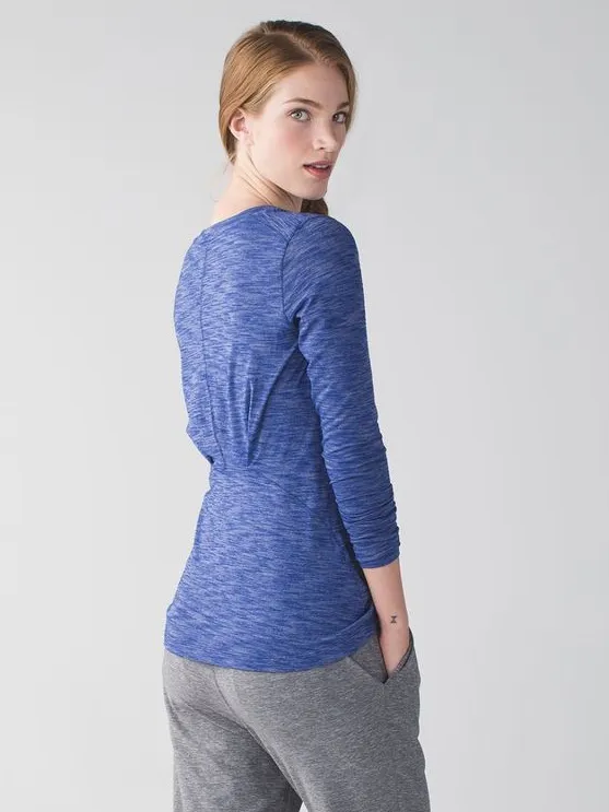 Lululemon &Go Everywhere Long Sleeve V-Neck‎ Long Sleeve Top Size 4 Activewear - Image 10