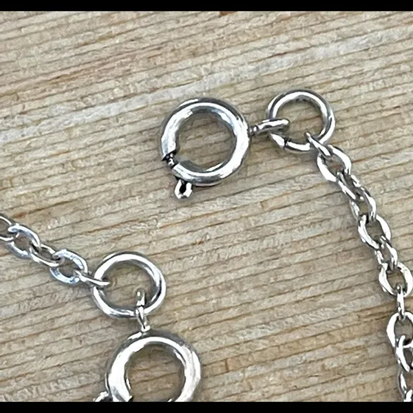 Silver tone pendant necklace - Image 6