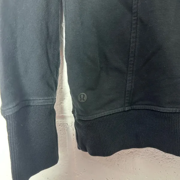 Lululemon Athletica Crewneck Sweatshirt Black Long Sleeve Raglan Pocket Size 8‎ - Image 4