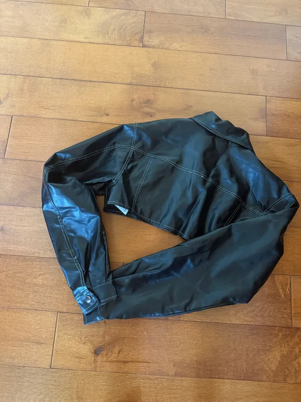 FAYE CROPPED FAUX LEATHER JACKET - Image 8