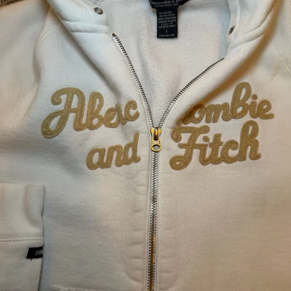 Vintage Abercrombie & Fitch Y2K White Full-Zip Hoodie with Gold Script Logo‎ - Image 2