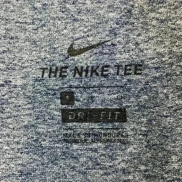 The nike tee dri fit top in size small - Image 3