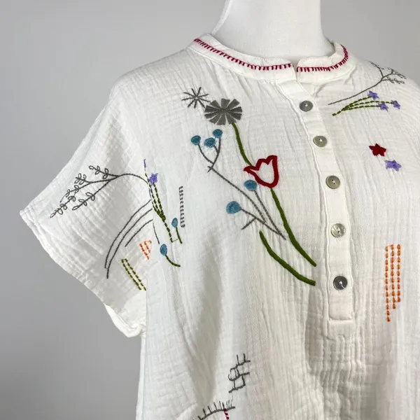 NWOT Johnny Was Cotton Embroidered Short Sleeve Blouse Boho Chic White Size M - Image 6