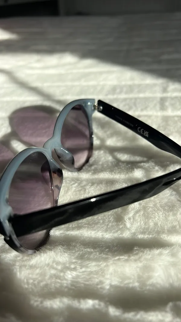 Vince Camuto sunglasses - Image 2
