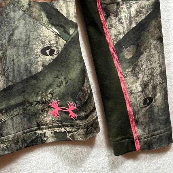 Under Armour ColdGear‎ Scent Control Hoodie Womens Medium Mossy Oak Camo Pink - Image 7