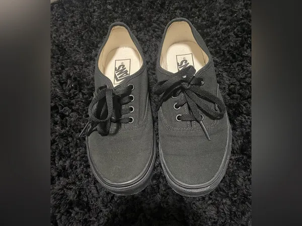 Black Vans Shoes - Image 4